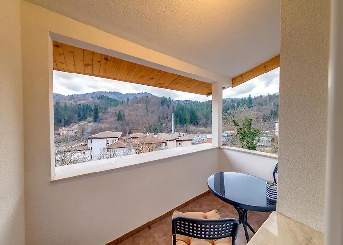 за гости райково * سموليان